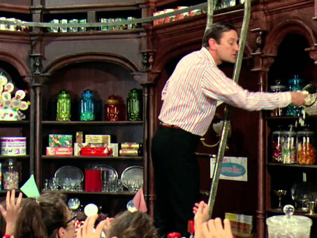 Q: Who can take the sunrise and sprinkle it with dew 🍭