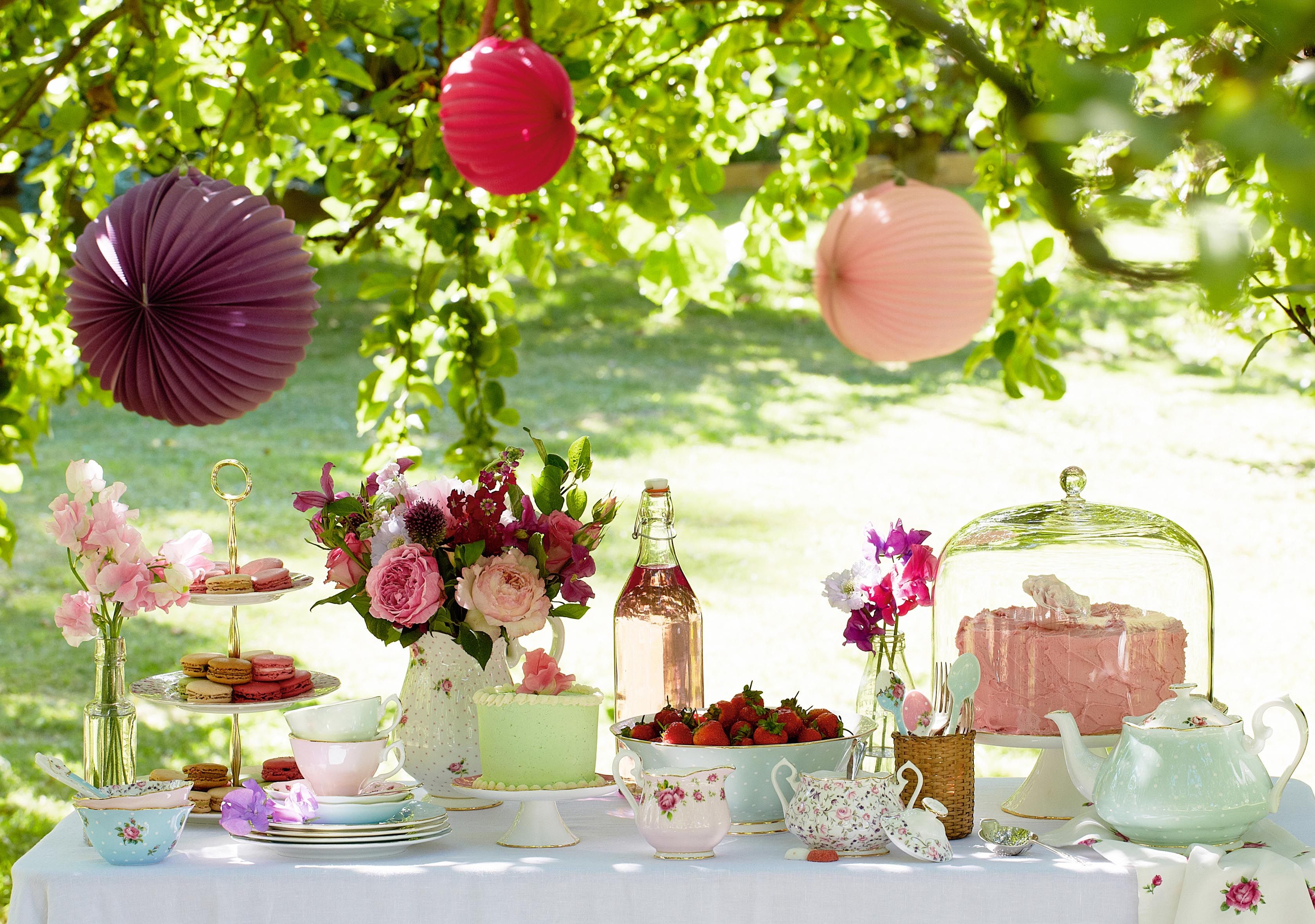 Outdoor tea
party