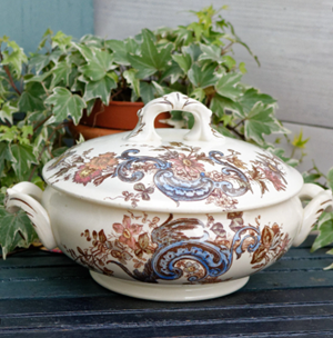 Vintage soup tureen