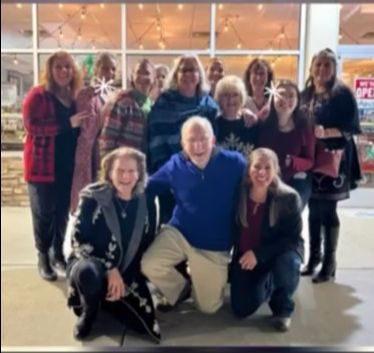 Dishfunctional employee group photo