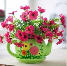Green tea pot with flowers